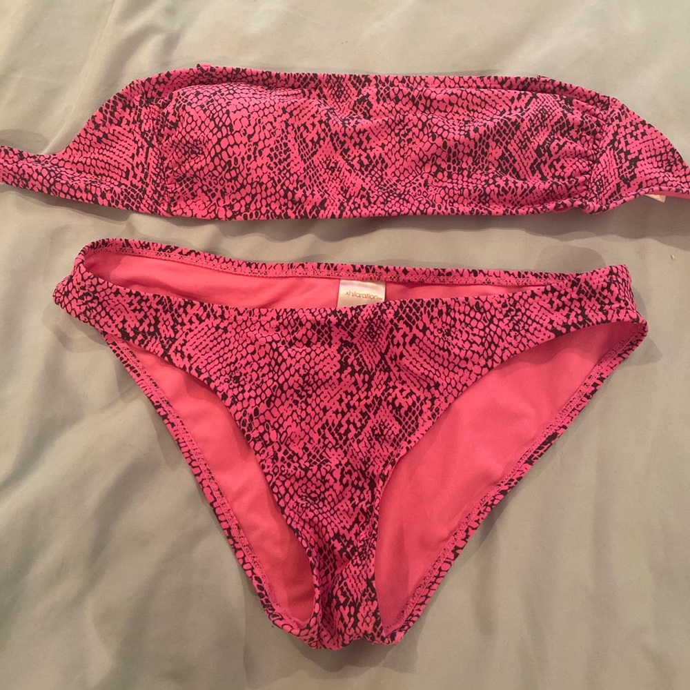Xhileration Bikini Set